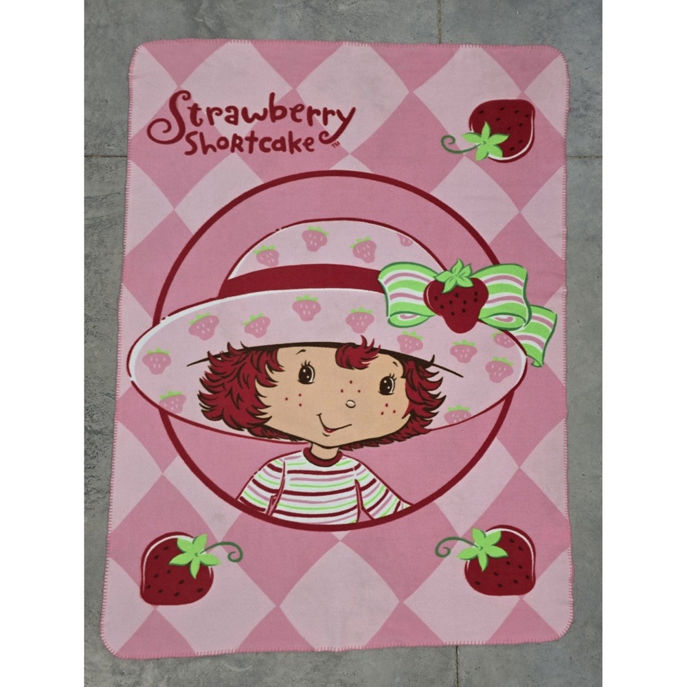 Vintage Y2K Strawberry Shortcake Pink Fleece Throw Blanket 45 X 61"